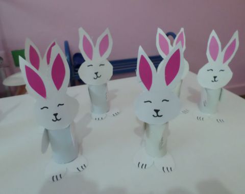 ساخت خرگوش به کمک رول دستمال کاغذی و مقوا کلاس خانم عباسیان
