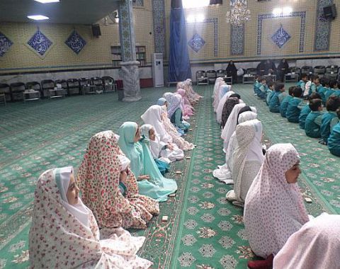 اجرای سرود بسم الله در مسجد رضوی توسط نوآموزان
